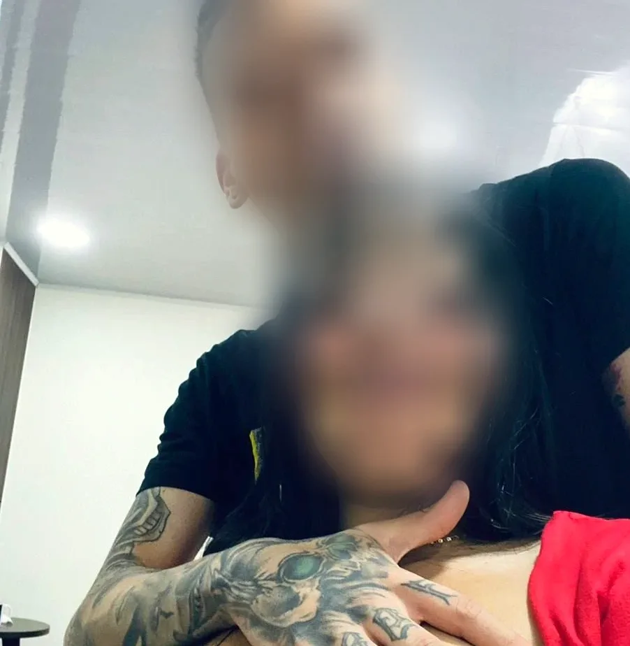 Amina, 25