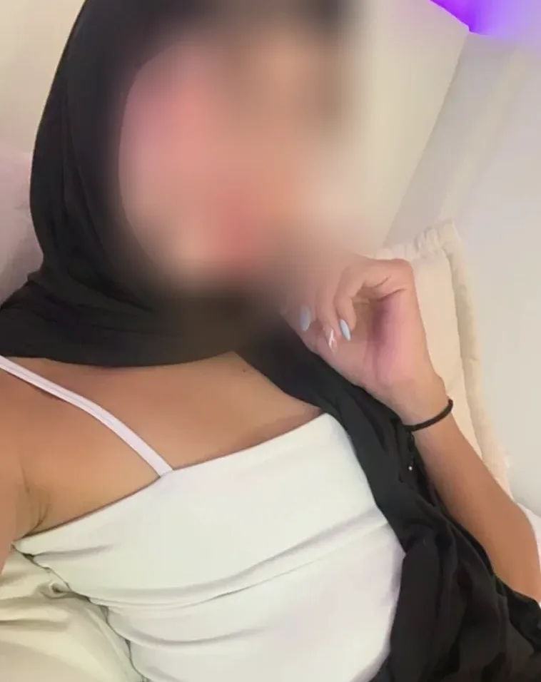 Frieda, 24