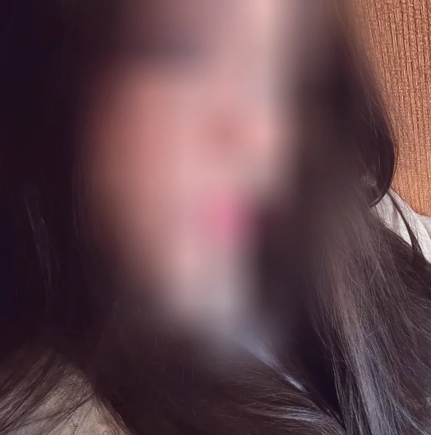 Melanie, 20
