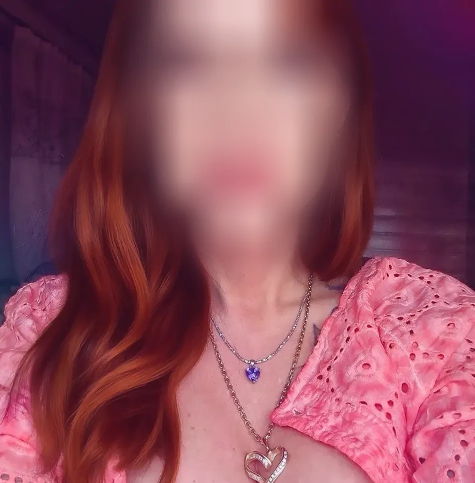 Nora, 36