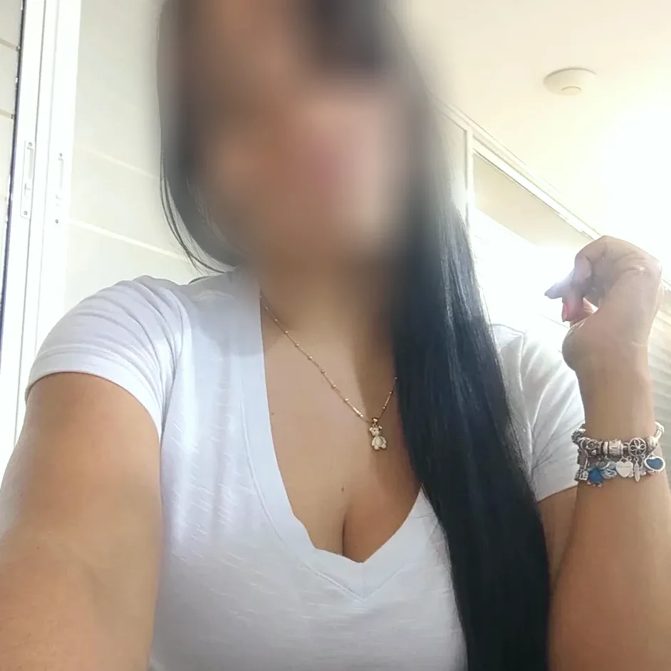 Zeynep, 35